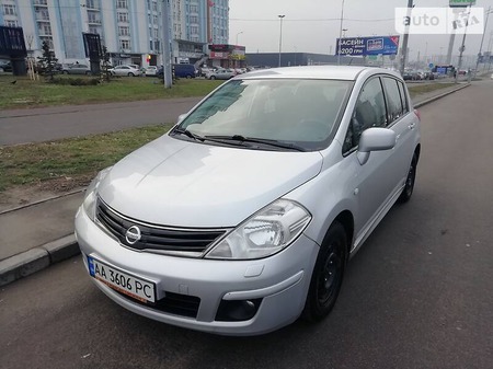 Nissan Tiida 2010  випуску Харків з двигуном 1.6 л бензин хэтчбек автомат за 7000 долл. 