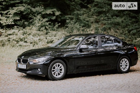 BMW 318 2014  випуску Ужгород з двигуном 2 л дизель седан автомат за 17800 долл. 