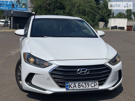 Hyundai Elantra 2017  випуску Миколаїв з двигуном 2 л бензин седан автомат за 12000 долл. 