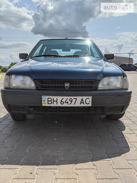 Dacia SupeRNova 2003  випуску Одеса з двигуном 1.4 л бензин хэтчбек механіка за 2700 долл. 