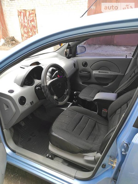 Chevrolet Aveo 2005  випуску Донецьк з двигуном 1.5 л  седан механіка за 3400 долл. 