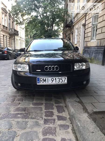 Audi A4 Limousine 2002  випуску Львів з двигуном 2 л  універсал автомат за 1800 долл. 