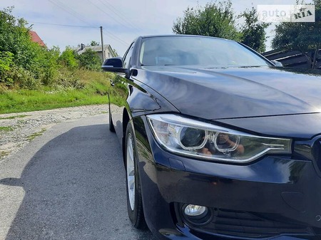 BMW 318 2013  випуску Хмельницький з двигуном 2 л дизель седан автомат за 14300 долл. 