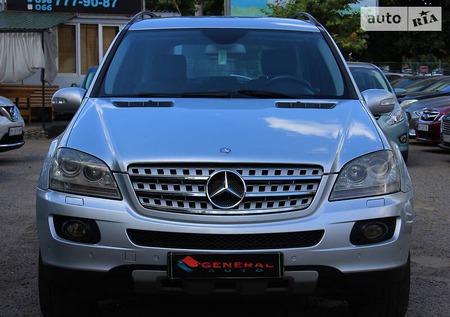 Mercedes-Benz ML 280 2007  випуску Одеса з двигуном 3 л дизель позашляховик автомат за 14999 долл. 