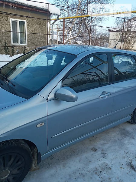 KIA Cerato 2005  випуску Одеса з двигуном 0 л бензин хэтчбек механіка за 5000 долл. 