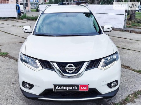 Nissan Rogue 2016  випуску Харків з двигуном 2.5 л бензин позашляховик автомат за 16190 долл. 