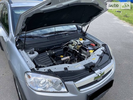 Chevrolet Captiva 2008  випуску Полтава з двигуном 0 л  позашляховик механіка за 8333 долл. 