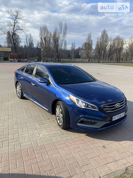 Hyundai Sonata 2016  випуску Запоріжжя з двигуном 2.4 л бензин седан  за 12000 долл. 