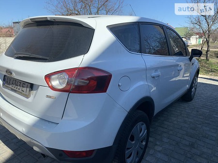 Ford Kuga 2010  випуску Харків з двигуном 2 л дизель позашляховик механіка за 9300 долл. 