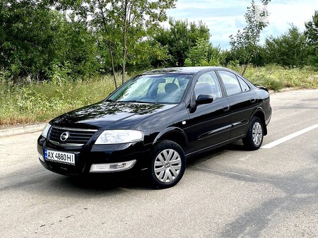 Nissan Almera 2012  випуску Харків з двигуном 1.6 л  седан  за 6499 долл. 