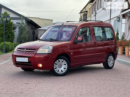 Citroen Berlingo 2007  випуску Львів з двигуном 1.6 л бензин мінівен механіка за 5600 долл. 