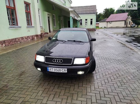 Audi 100 1993  випуску Івано-Франківськ з двигуном 2 л  седан механіка за 4000 долл. 