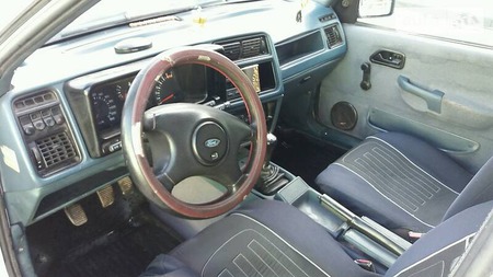 Ford Sierra 1990  випуску Рівне з двигуном 1.6 л  седан механіка за 1550 долл. 
