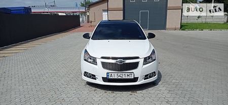 Chevrolet Cruze 2012  випуску Черкаси з двигуном 1.8 л бензин седан автомат за 8800 долл. 