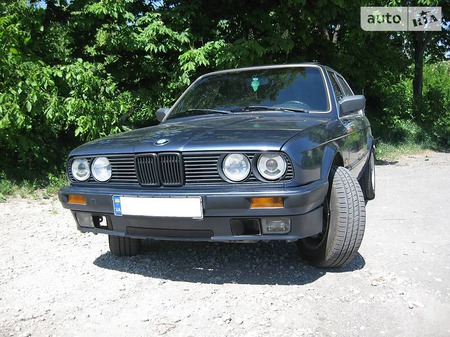 BMW 318 1985  випуску Тернопіль з двигуном 1.8 л  седан механіка за 3000 долл. 