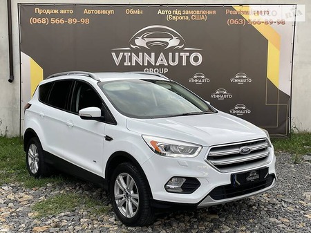 Ford Kuga 2017  випуску Вінниця з двигуном 2 л дизель позашляховик механіка за 19999 долл. 