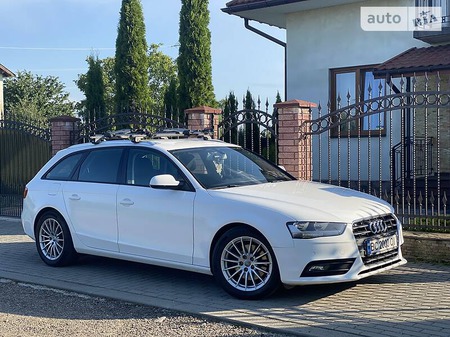 Audi A4 Limousine 2014  випуску Львів з двигуном 2 л дизель універсал автомат за 14900 долл. 