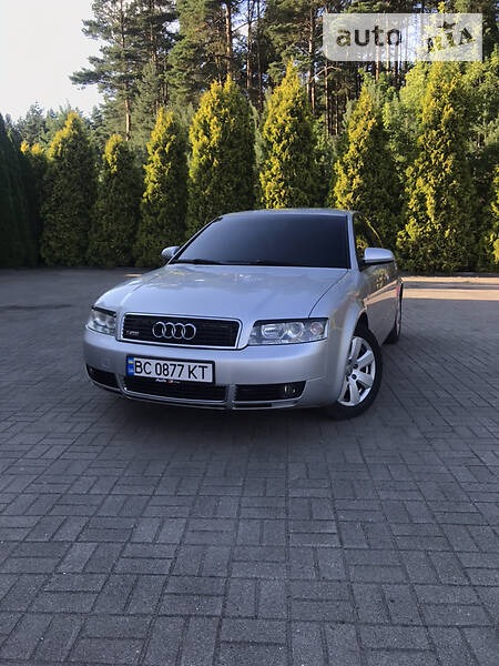 Audi A4 Limousine 2004  випуску Львів з двигуном 2 л бензин седан  за 7300 долл. 