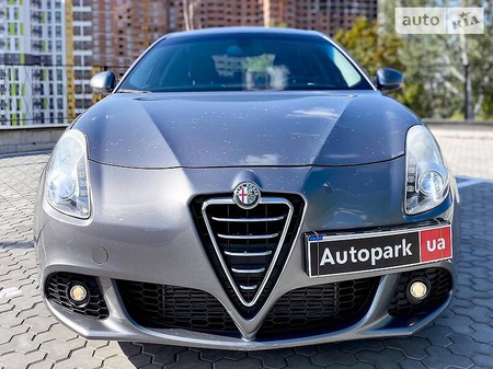 Alfa Romeo Giulietta 2012  випуску Київ з двигуном 2 л дизель хэтчбек автомат за 12799 долл. 