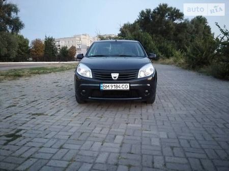 Dacia Sandero 2008  випуску Суми з двигуном 1.4 л бензин хэтчбек механіка за 4800 долл. 