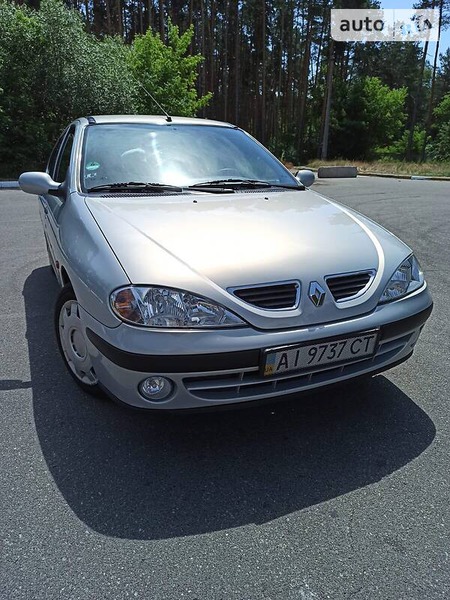 Renault Megane 2000  випуску Київ з двигуном 1.6 л бензин хэтчбек автомат за 2800 долл. 