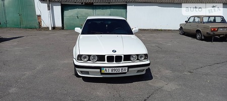 BMW 524 1989  випуску Київ з двигуном 2.4 л дизель седан механіка за 4800 долл. 