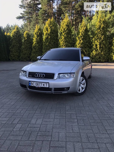 Audi A4 Limousine 2004  випуску Львів з двигуном 2 л бензин седан  за 6000 долл. 