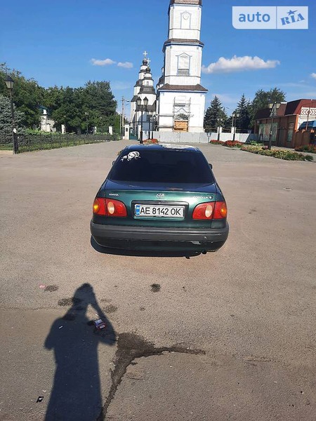 Toyota Corolla 2001  випуску Дніпро з двигуном 1.6 л бензин седан механіка за 4200 долл. 