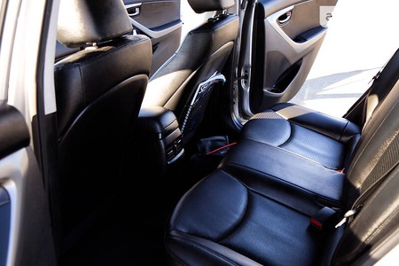 Hyundai Avante 2014  випуску Київ з двигуном 1.6 л бензин седан автомат за 9300 долл. 