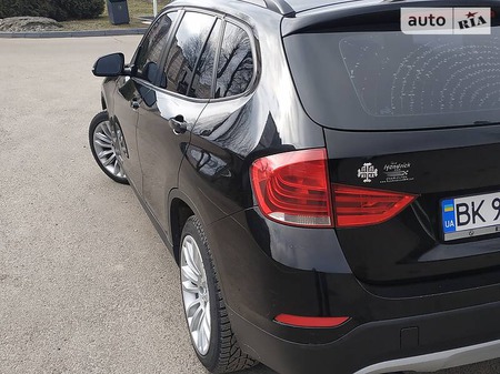 BMW X1 2014  випуску Рівне з двигуном 2 л бензин хэтчбек автомат за 12300 долл. 