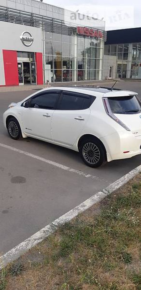 Nissan Leaf 2015  випуску Харків з двигуном 0 л електро хэтчбек автомат за 11500 долл. 