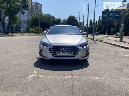 Hyundai Elantra 2016  випуску Миколаїв з двигуном 2 л бензин седан автомат за 11000 долл. 