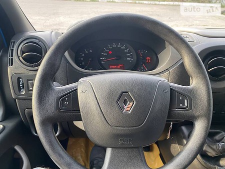 Renault Master 2018  випуску Полтава з двигуном 2.3 л дизель мінівен механіка за 16400 долл. 