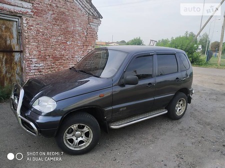 Chevrolet Niva 2006  випуску Полтава з двигуном 1.7 л  позашляховик механіка за 6200 долл. 