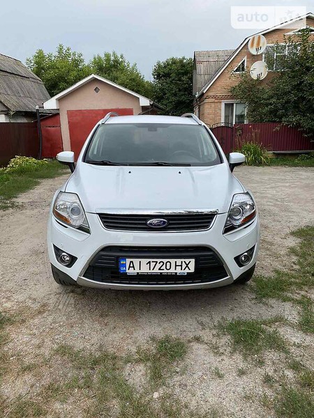 Ford Kuga 2011  випуску Київ з двигуном 2.5 л  позашляховик автомат за 11800 долл. 