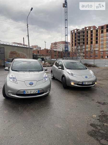 Nissan Leaf 2014  випуску Тернопіль з двигуном 0 л електро хэтчбек автомат за 9600 долл. 