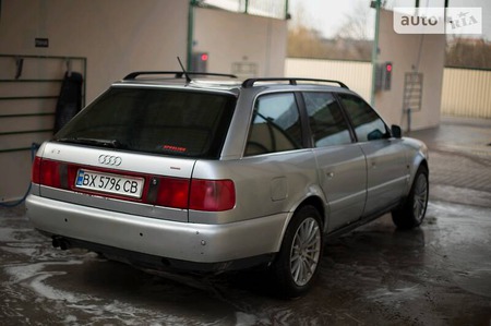 Audi S6 1996  випуску Хмельницький з двигуном 2.2 л  універсал механіка за 5550 долл. 