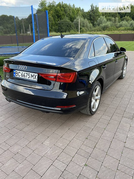 Audi A3 Limousine 2014  випуску Львів з двигуном 1.8 л бензин седан автомат за 13200 долл. 