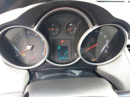 Chevrolet Cruze 2010  випуску Черкаси з двигуном 1.8 л бензин седан автомат за 8600 долл. 