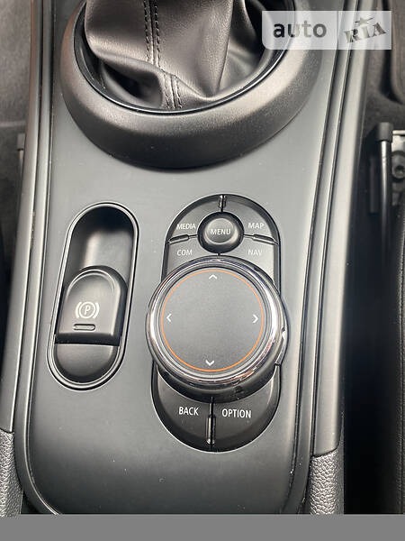 Mini Countryman 2017  випуску Чернівці з двигуном 2 л бензин універсал автомат за 25500 долл. 