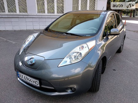 Nissan Leaf 2015  випуску Харків з двигуном 0 л електро хэтчбек автомат за 11700 долл. 