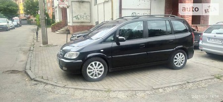 Opel Zafira Tourer 2003  випуску Чернівці з двигуном 2.2 л дизель мінівен механіка за 4600 долл. 