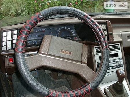 Mazda 929 1986  випуску Львів з двигуном 2 л  купе механіка за 1500 долл. 