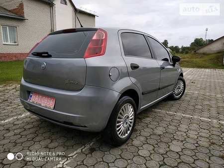 Fiat Punto 2006  випуску Луцьк з двигуном 1.4 л бензин хэтчбек механіка за 3750 долл. 