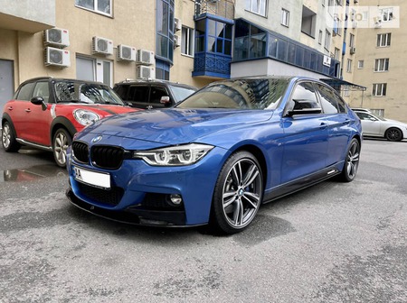 BMW 340 2015  випуску Київ з двигуном 3 л бензин седан автомат за 35500 долл. 
