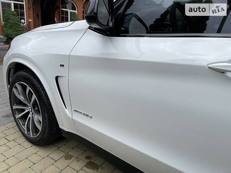 BMW X5 2014  випуску Черкаси з двигуном 3 л дизель позашляховик автомат за 36700 долл. 