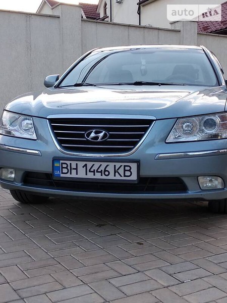 Hyundai Sonata 2008  випуску Одеса з двигуном 2 л  седан механіка за 7000 долл. 