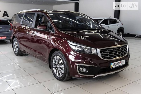 KIA Carnival 2016  випуску Одеса з двигуном 0 л дизель мінівен автомат за 21999 долл. 