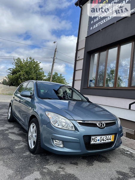 Hyundai i30 2007  випуску Вінниця з двигуном 1.6 л дизель хэтчбек механіка за 6650 долл. 