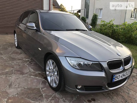 BMW 323 2010  випуску Івано-Франківськ з двигуном 2.5 л бензин седан автомат за 9700 долл. 